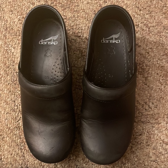 Danskos - Picture 3 of 5
